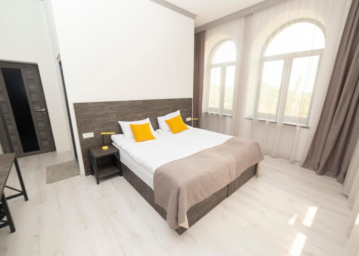 Popock Goris Hotel Екстериор снимка