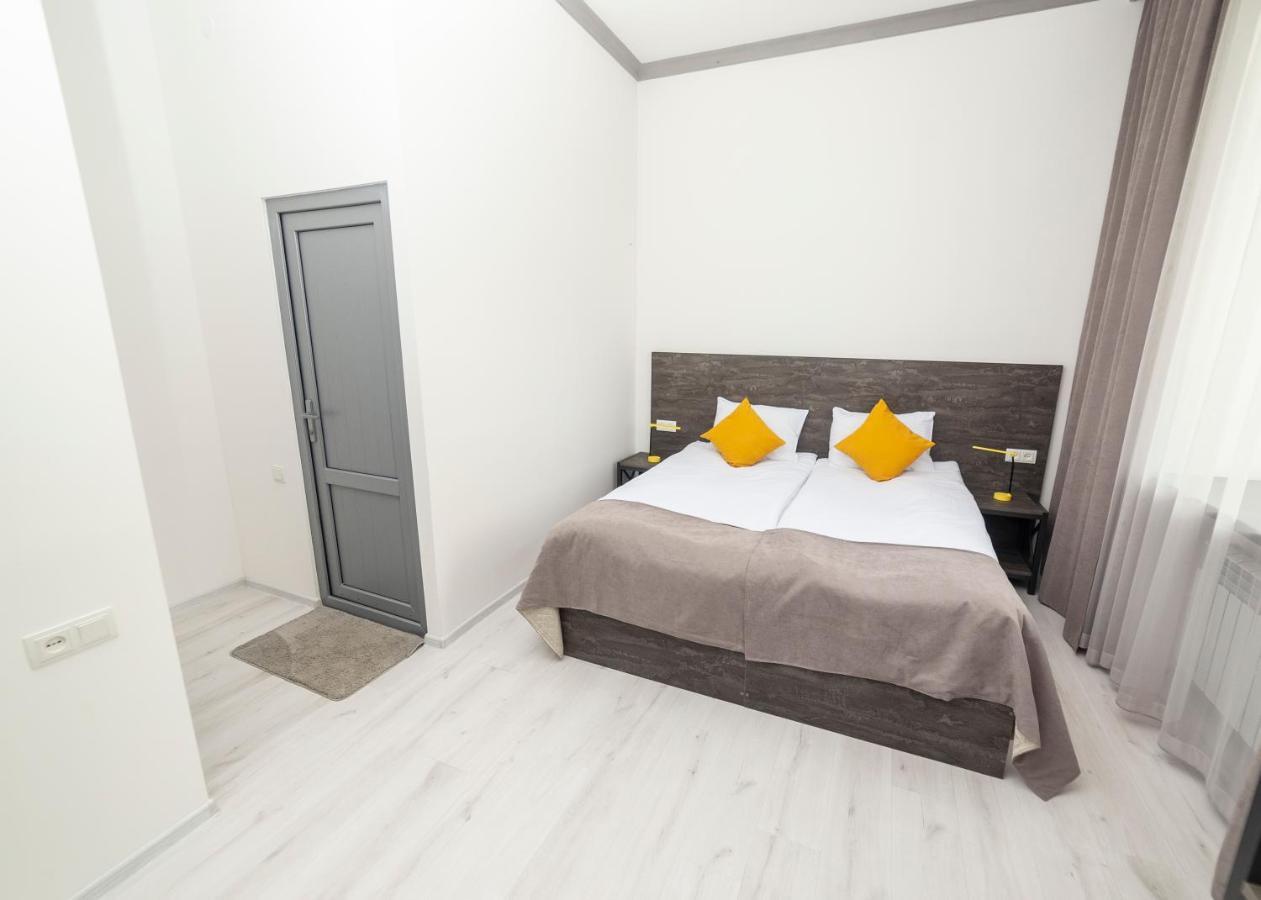 Popock Goris Hotel Екстериор снимка