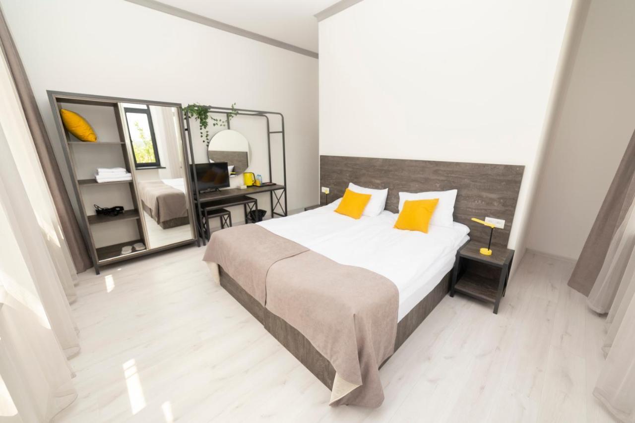 Popock Goris Hotel Екстериор снимка