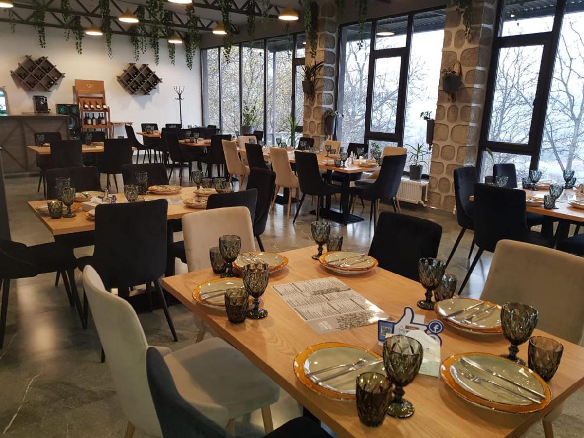 Popock Goris Hotel Екстериор снимка