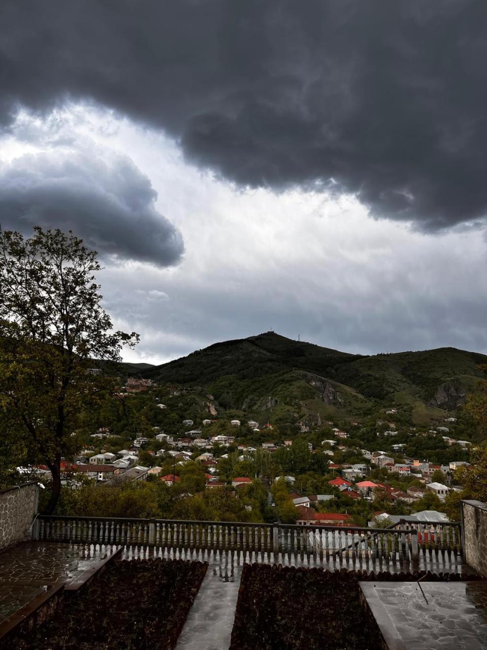 Popock Goris Hotel Екстериор снимка